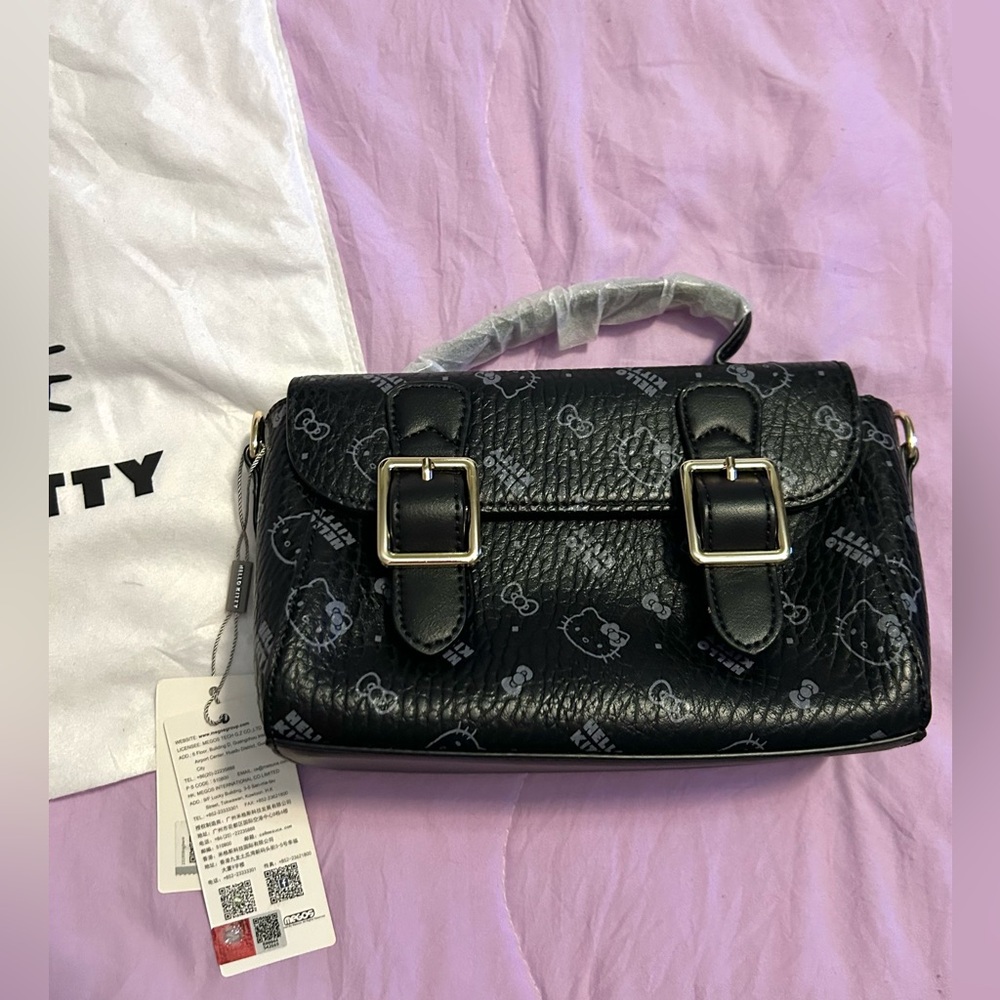 Hello Kitty Purse - Picture 4 of 6